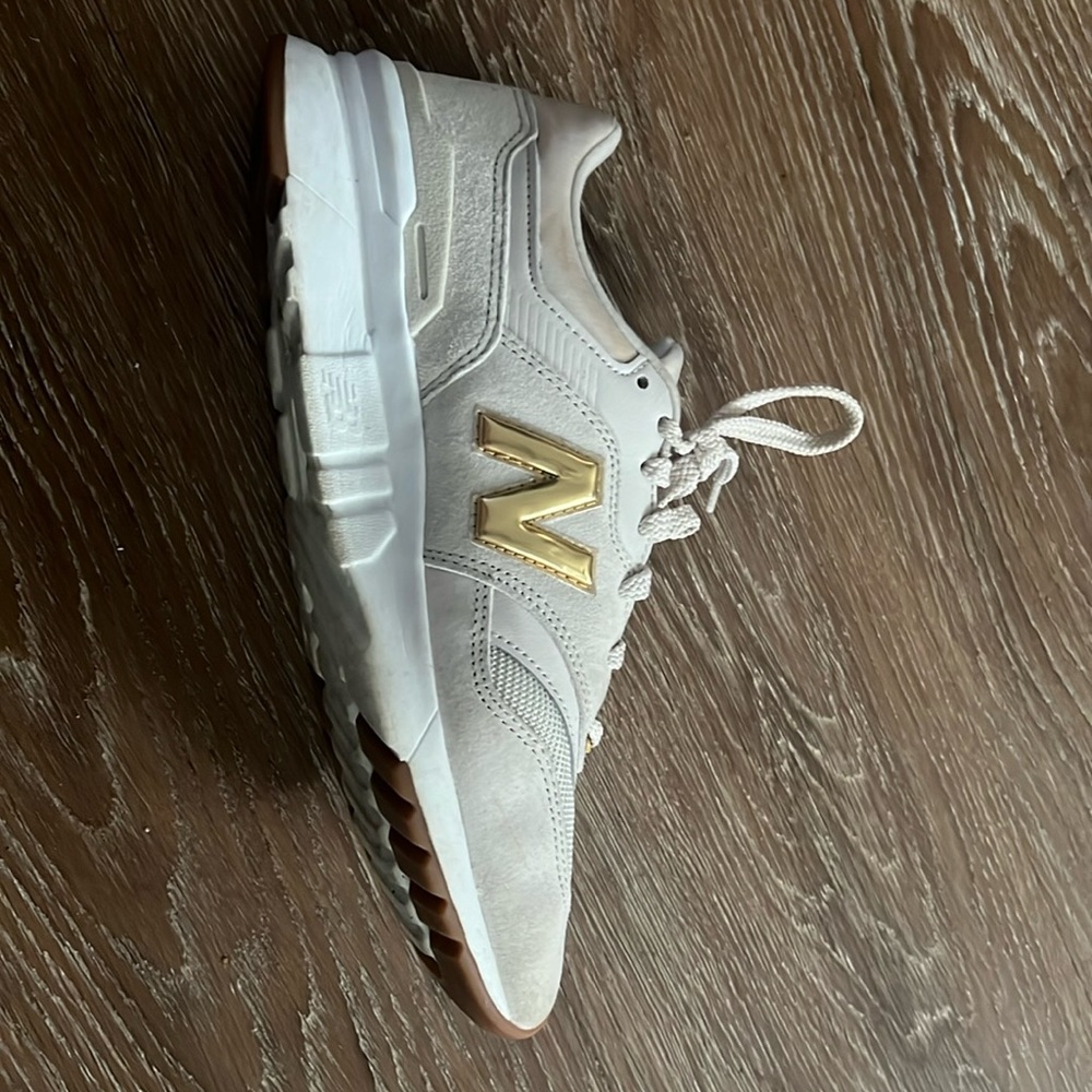 New Balance 997